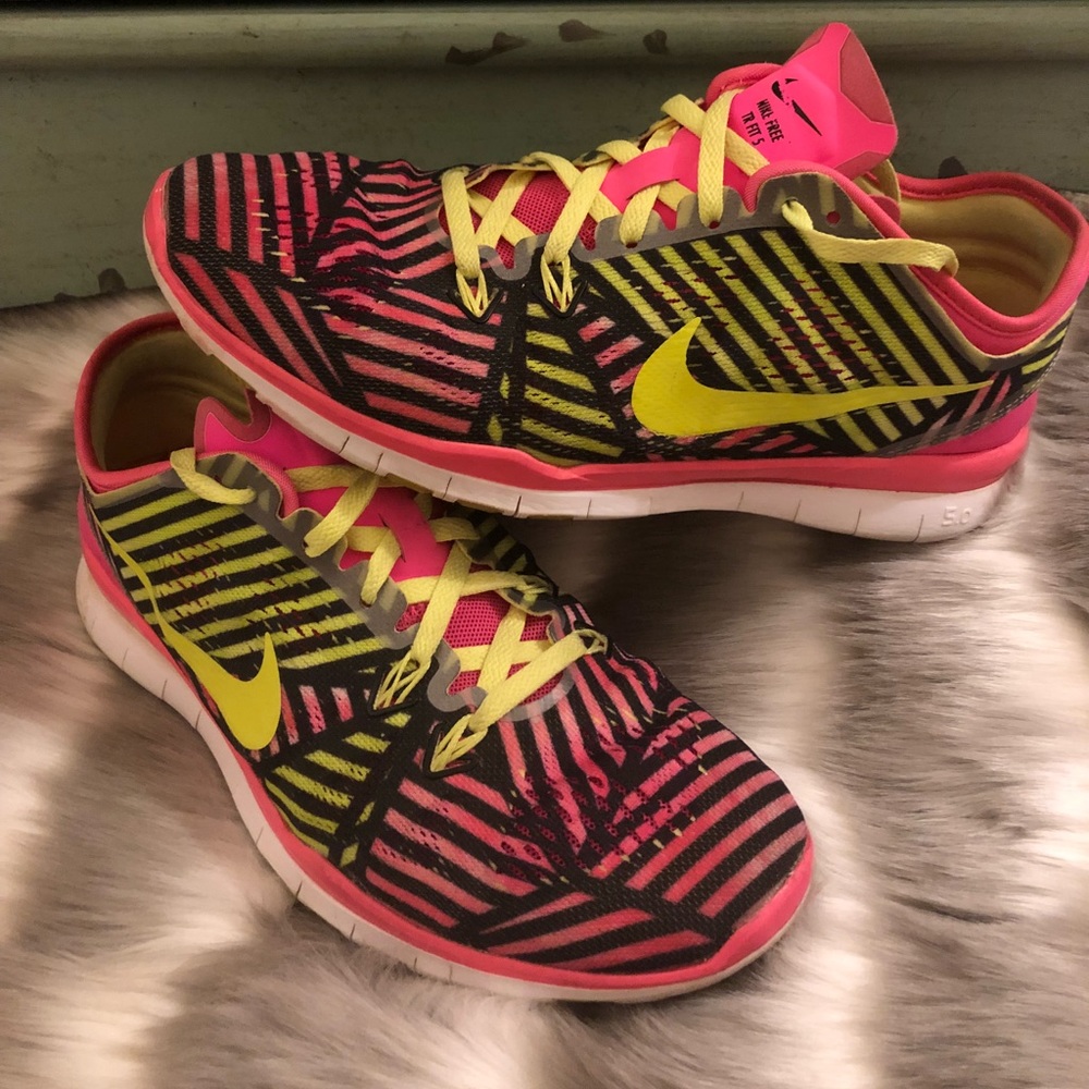 Women’s Nike free 5.0 shoes, size 7